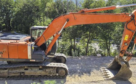 Hitachi_Zaxis_ZX240N-3_218515001