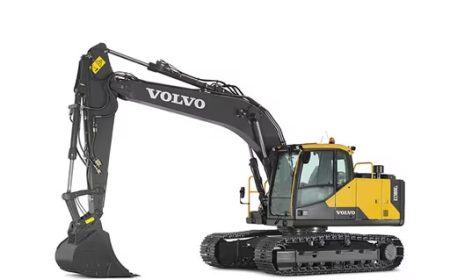 volvo-find-crawler-excavator-ec180e-t4f-walkaround-1000x1000-2